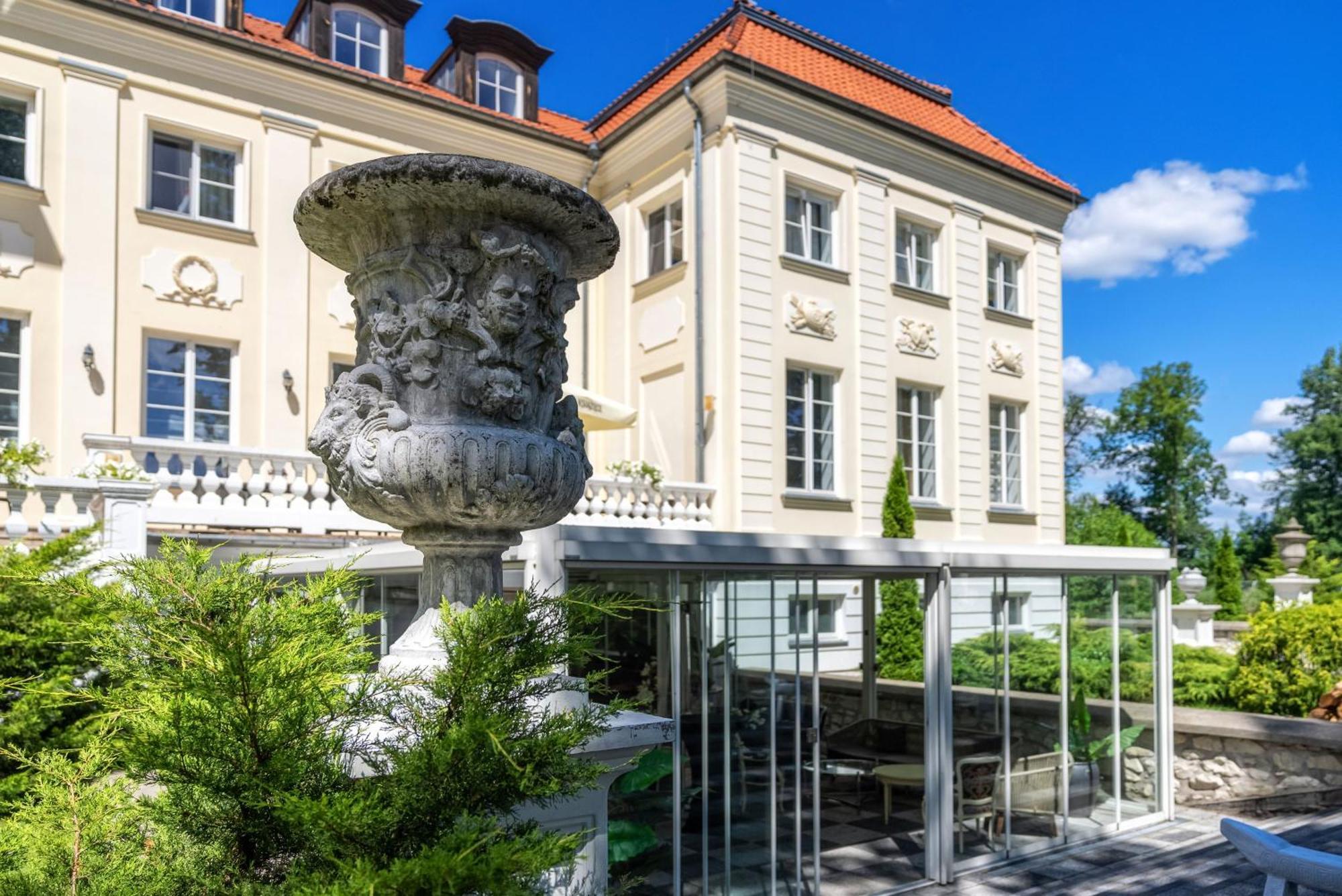 Hotel Palac Alexandrinum Krubki 외부 사진