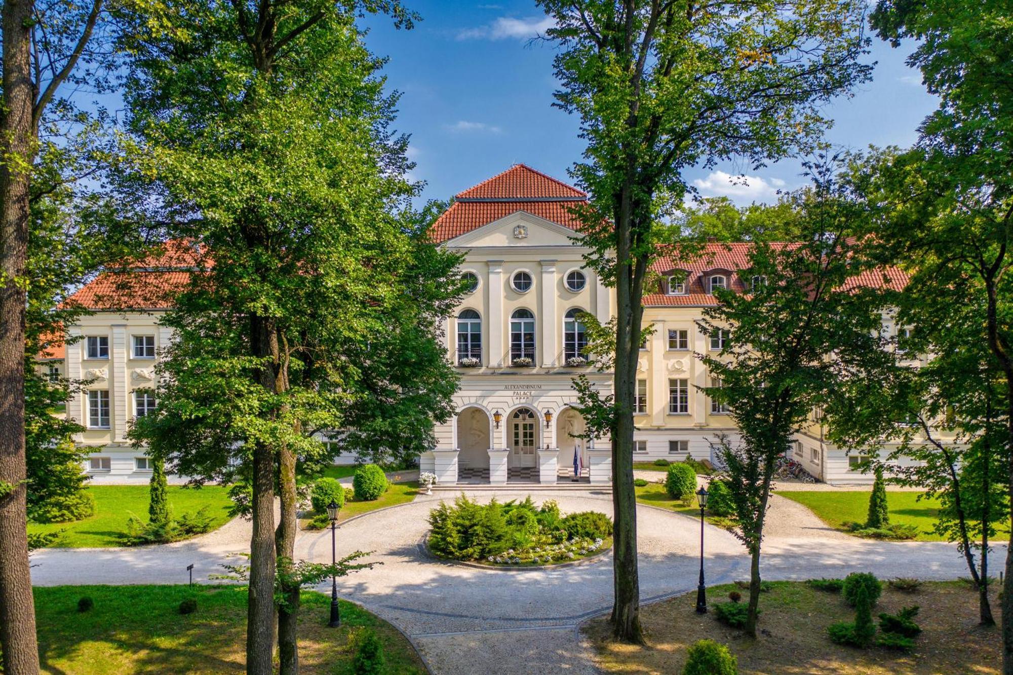 Hotel Palac Alexandrinum Krubki 외부 사진